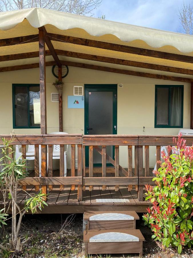 Comfortabele Familie Chalets Met Veranda Incl Airco Dichtbij Zee! 维亚雷焦 外观 照片
