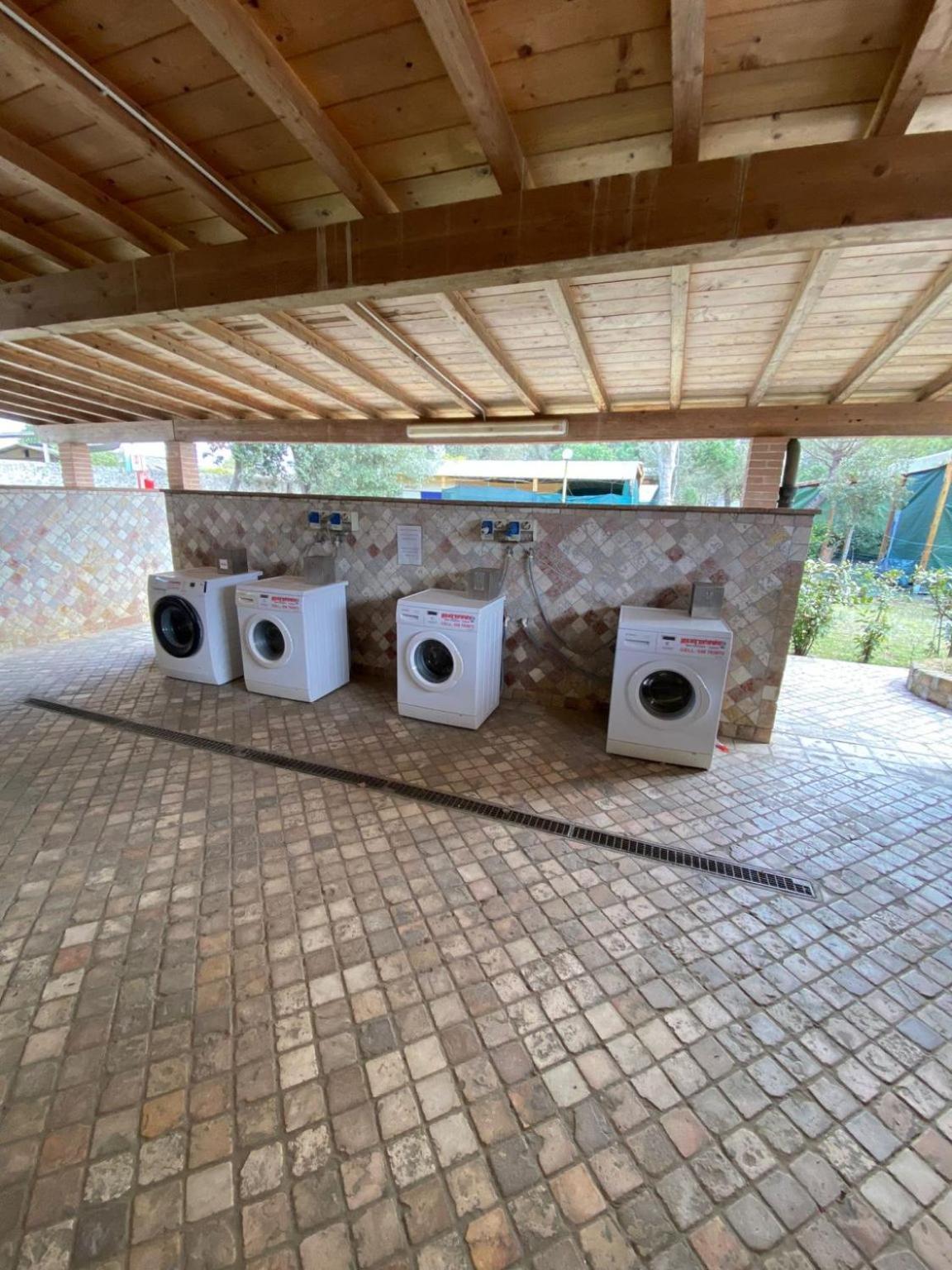 Comfortabele Familie Chalets Met Veranda Incl Airco Dichtbij Zee! 维亚雷焦 外观 照片
